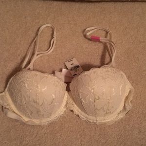 NWT Victoria’s Secret Pink bra